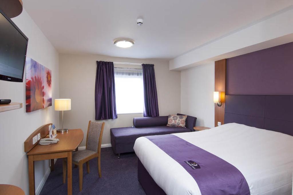 Premier Inn Newport/Telford Ньюпорт Экстерьер фото