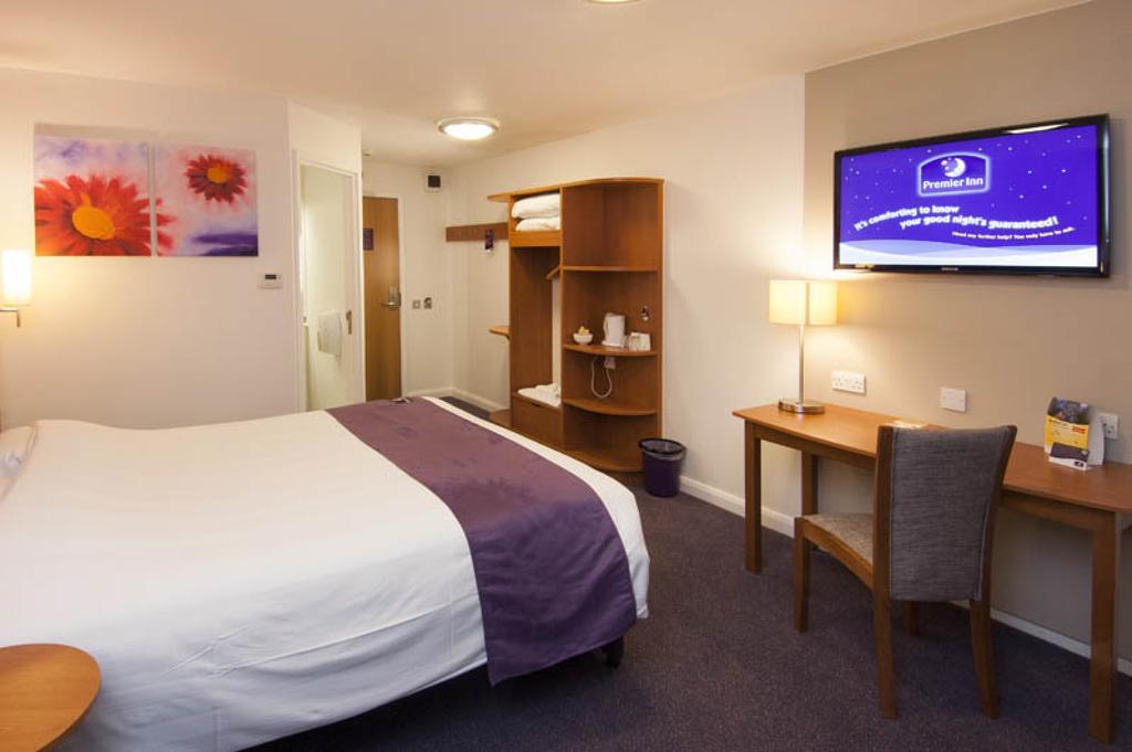 Premier Inn Newport/Telford Ньюпорт Экстерьер фото