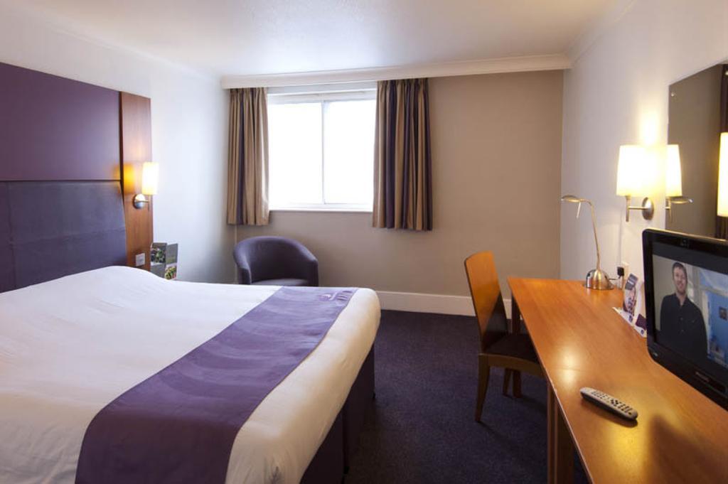 Premier Inn Newport/Telford Ньюпорт Экстерьер фото