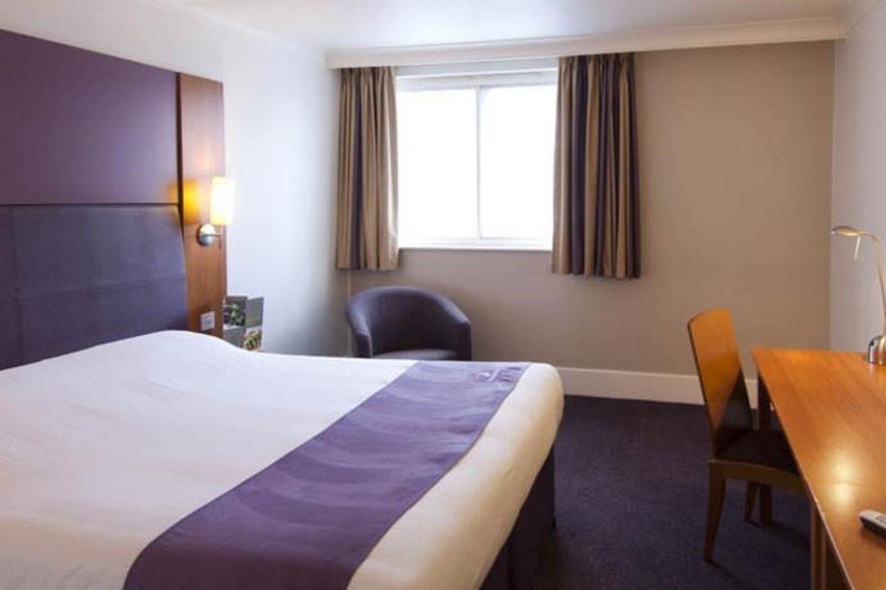 Premier Inn Newport/Telford Ньюпорт Экстерьер фото