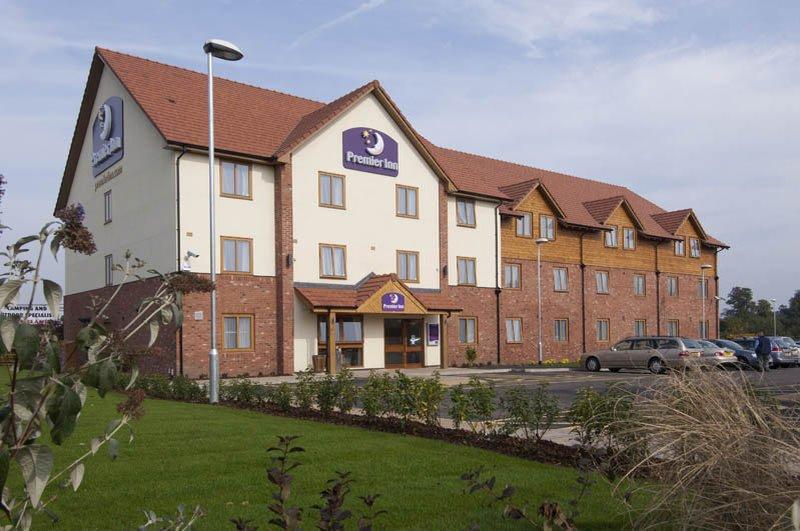 Premier Inn Newport/Telford Ньюпорт Экстерьер фото